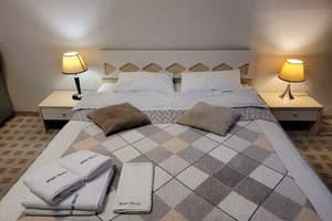 Квартира Home Hotel ул. Крещатик, 27. Апартаменты 4-местный Двухкомнатная квартира, ул. Крещатик, 27 8